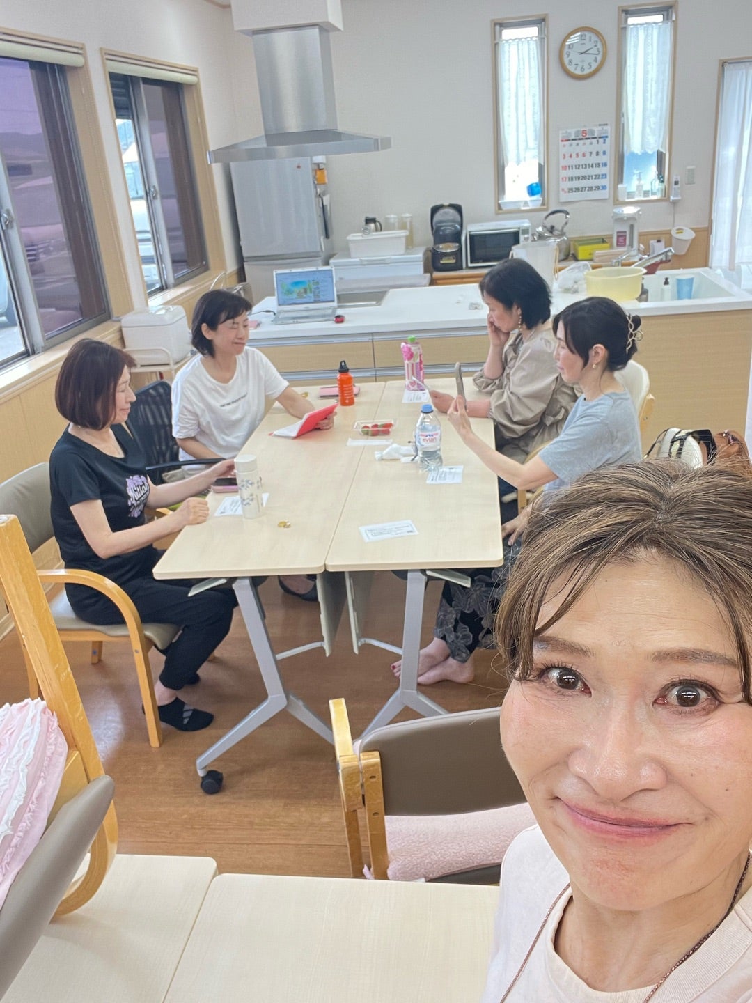 大人女性の歩き方と所作を整えるレッスン