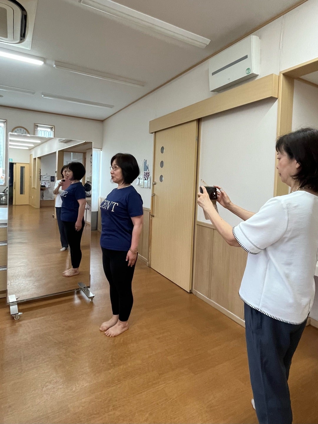 姿勢と歩き方を見直すレッスン風景