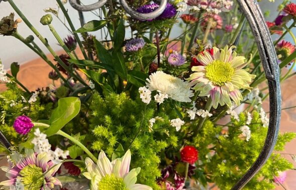 小さな喜びを集める暮らしに添える花