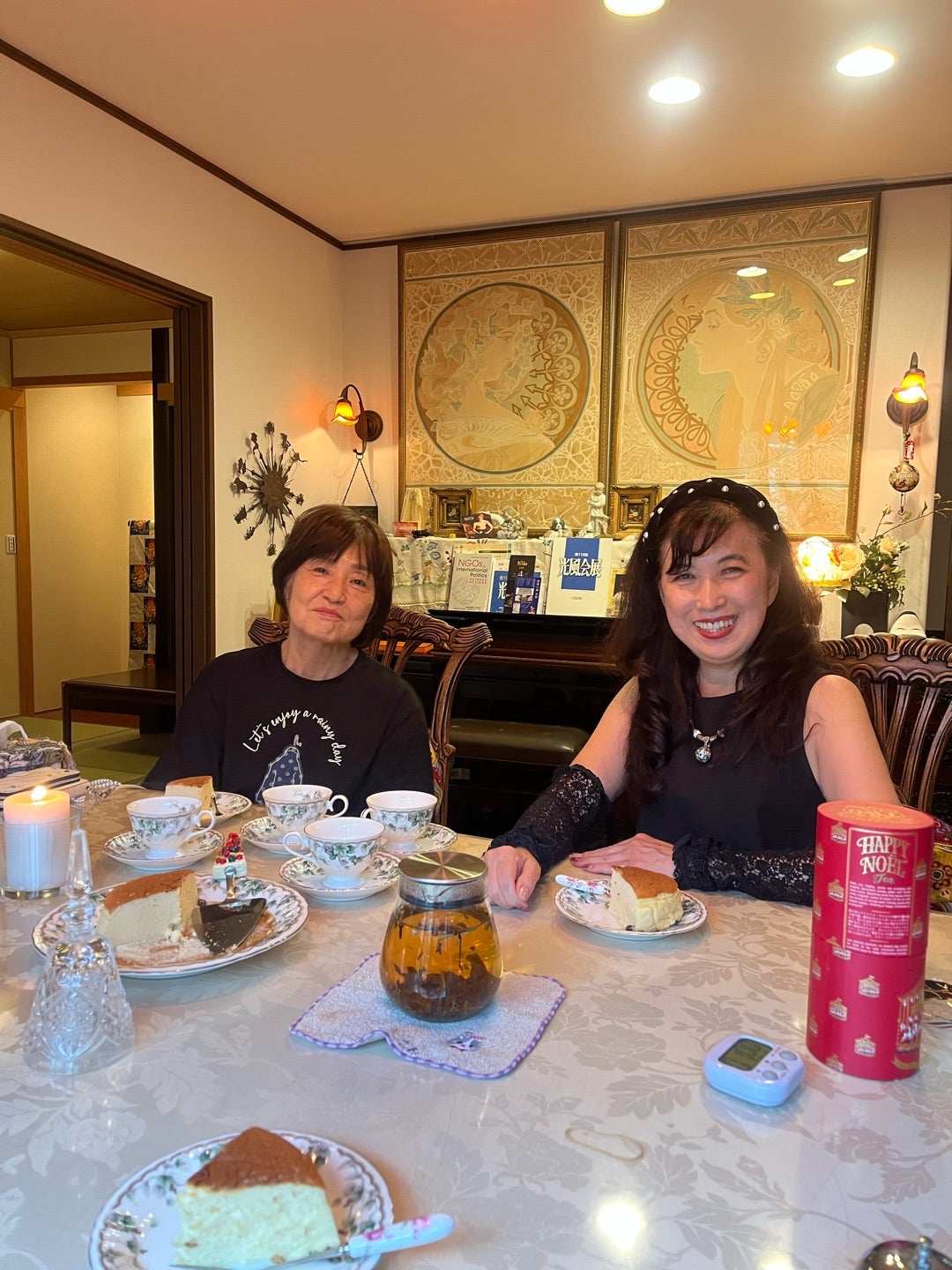 レッスンを終えて笑顔で過ごす参加者