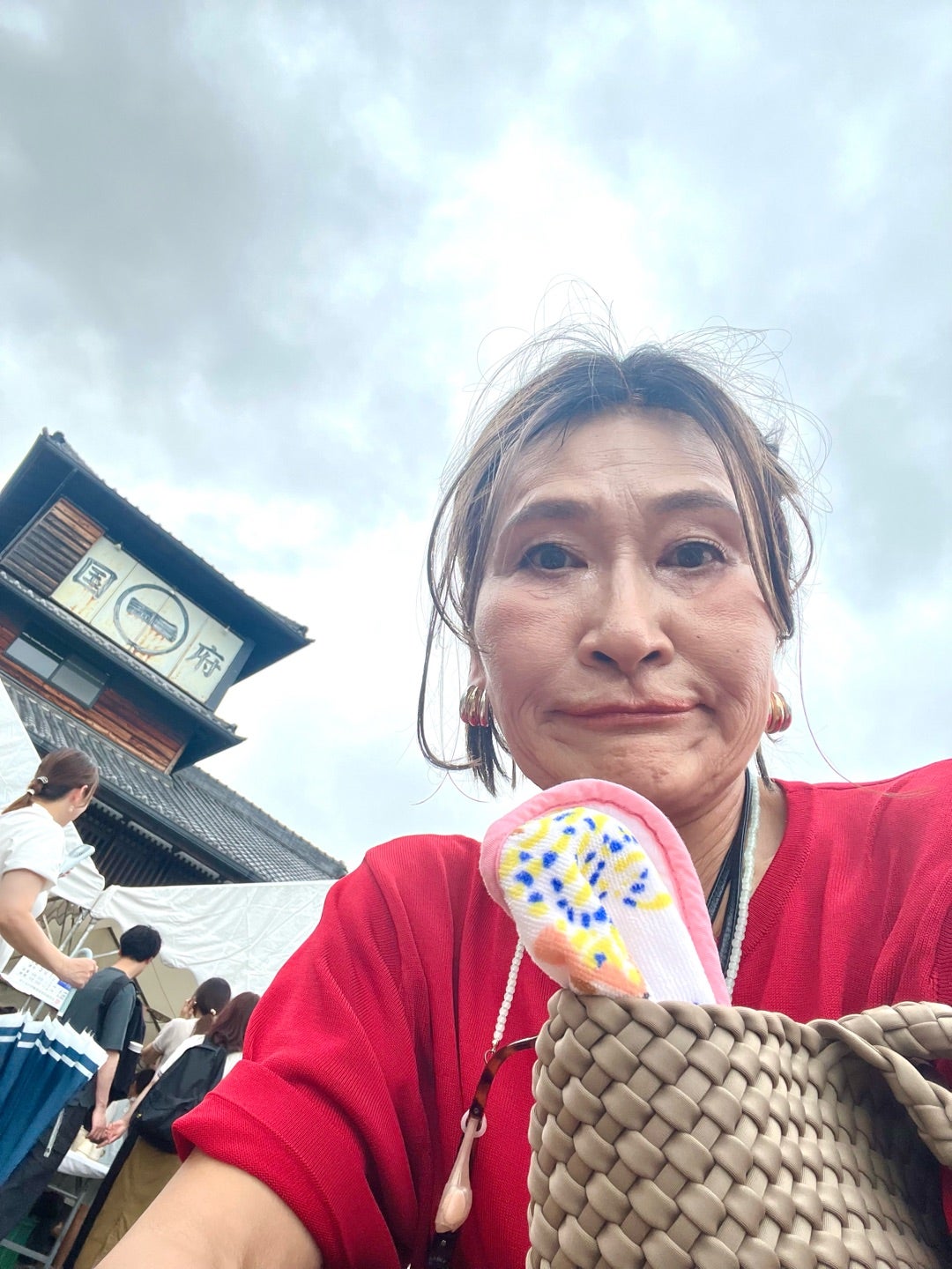 瀬戸の街で家族を待つ三村由香