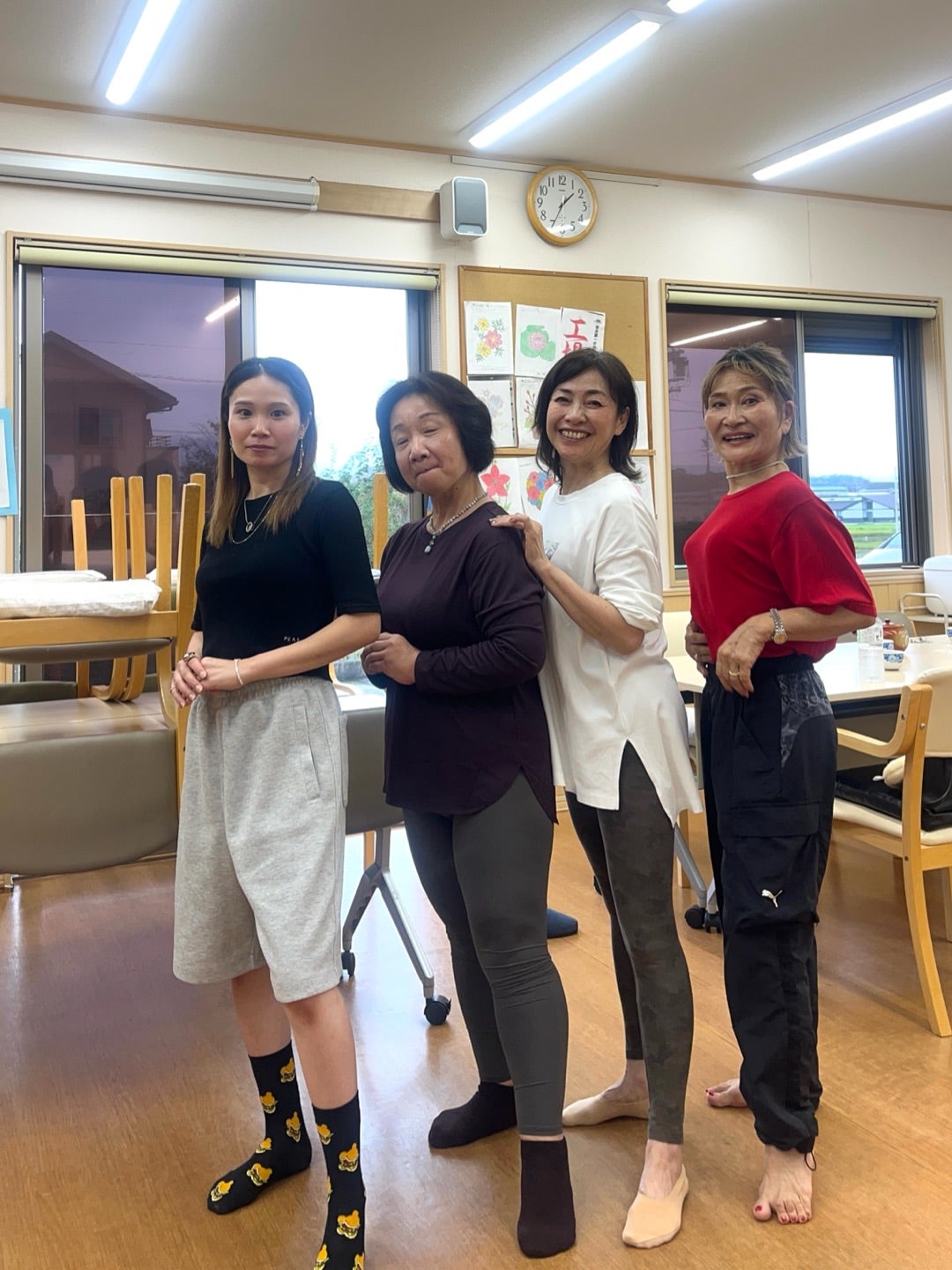 ウォーキングレッスンを一緒に受ける皆さん